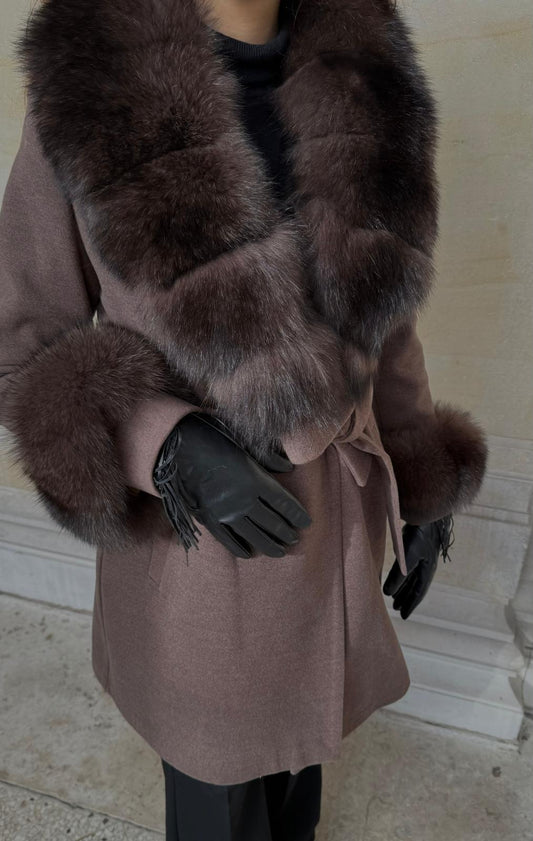 Brunette coat